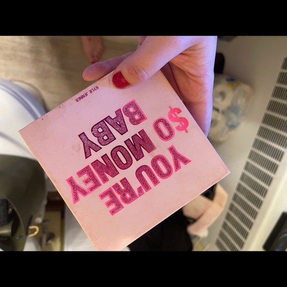 Kylie Cosmetics You’re $o Money Baby Palette - Picture 2 of 4